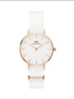 Daniel Wellington Petite Dover 28mm Watch